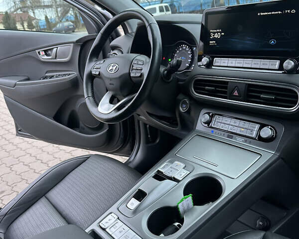 Сірий Хендай Kona, об'ємом двигуна 0 л та пробігом 149 тис. км за 17950 $, фото 50 на Automoto.ua