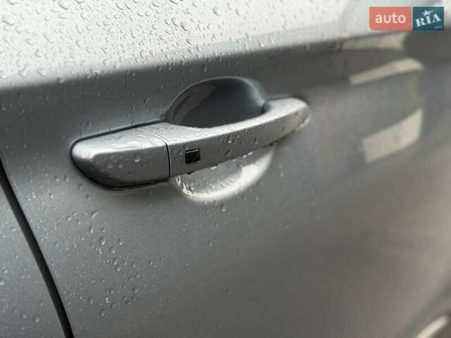 Сірий Хендай Kona, об'ємом двигуна 0 л та пробігом 61 тис. км за 17700 $, фото 59 на Automoto.ua