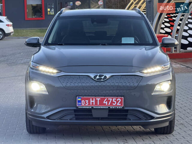 Сірий Хендай Kona, об'ємом двигуна 0 л та пробігом 63 тис. км за 18600 $, фото 6 на Automoto.ua