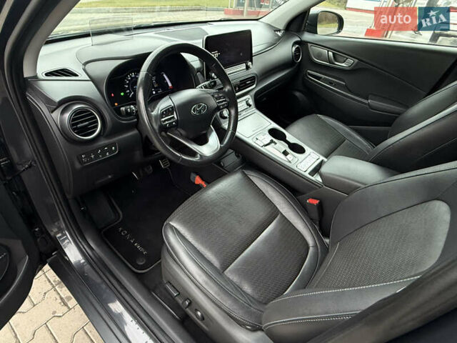 Сірий Хендай Kona, об'ємом двигуна 0 л та пробігом 78 тис. км за 18600 $, фото 17 на Automoto.ua