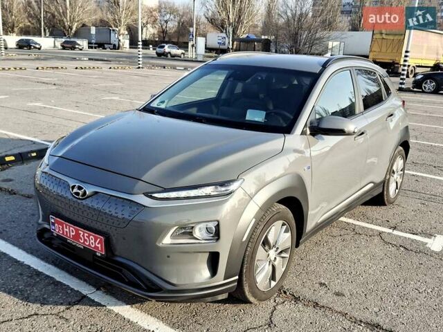 Серый Хендай Kona, объемом двигателя 0 л и пробегом 116 тыс. км за 18600 $, фото 5 на Automoto.ua