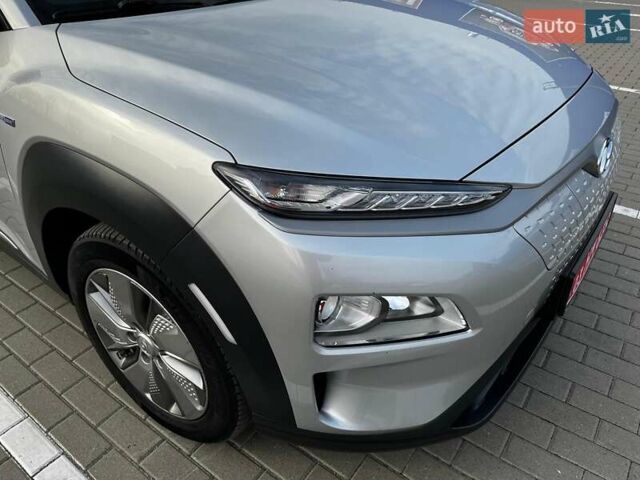 Серый Хендай Kona, объемом двигателя 0 л и пробегом 136 тыс. км за 16700 $, фото 8 на Automoto.ua