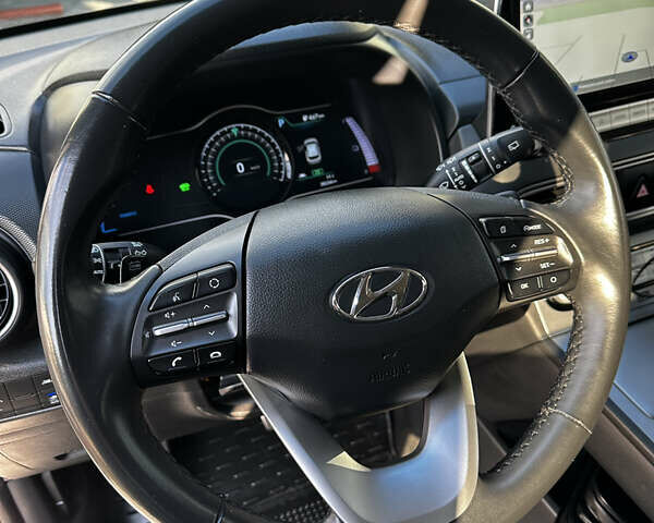 Сірий Хендай Kona, об'ємом двигуна 0 л та пробігом 38 тис. км за 19200 $, фото 23 на Automoto.ua