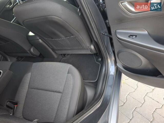 Серый Хендай Kona, объемом двигателя 0 л и пробегом 46 тыс. км за 16500 $, фото 22 на Automoto.ua