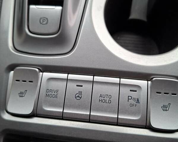 Сірий Хендай Kona, об'ємом двигуна 0 л та пробігом 86 тис. км за 15200 $, фото 23 на Automoto.ua