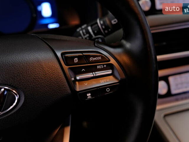 Серый Хендай Kona, объемом двигателя 0 л и пробегом 88 тыс. км за 20300 $, фото 29 на Automoto.ua