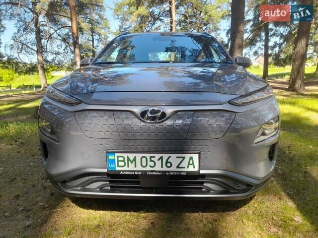 Серый Хендай Kona, объемом двигателя 0 л и пробегом 86 тыс. км за 15500 $, фото 2 на Automoto.ua