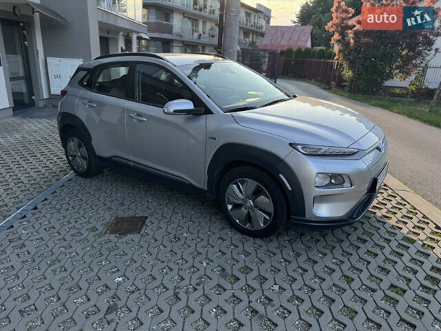 Сірий Хендай Kona, об'ємом двигуна 0 л та пробігом 91 тис. км за 16999 $, фото 1 на Automoto.ua