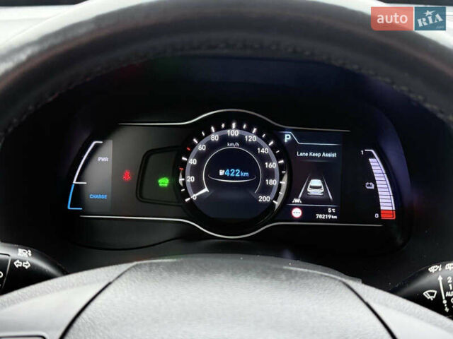 Сірий Хендай Kona, об'ємом двигуна 0 л та пробігом 78 тис. км за 18600 $, фото 3 на Automoto.ua