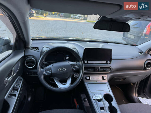 Сірий Хендай Kona, об'ємом двигуна 0 л та пробігом 114 тис. км за 15999 $, фото 28 на Automoto.ua