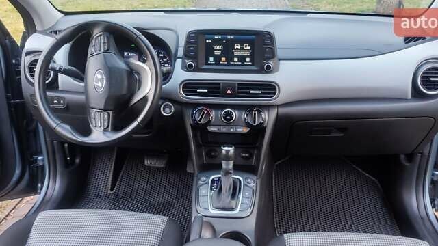 Сірий Хендай Kona, об'ємом двигуна 2 л та пробігом 61 тис. км за 14600 $, фото 19 на Automoto.ua