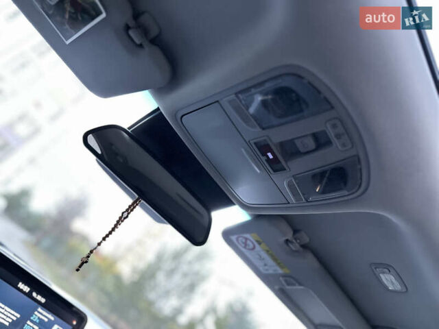 Сірий Хендай Kona, об'ємом двигуна 0 л та пробігом 137 тис. км за 16900 $, фото 86 на Automoto.ua