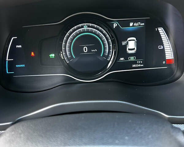 Серый Хендай Kona, объемом двигателя 0 л и пробегом 38 тыс. км за 19500 $, фото 21 на Automoto.ua