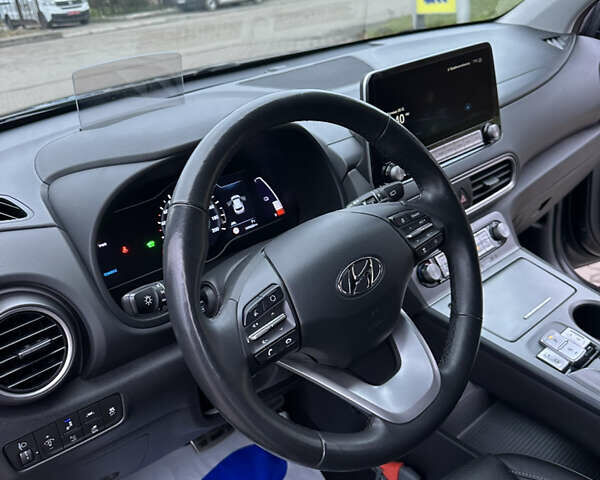 Сірий Хендай Kona, об'ємом двигуна 0 л та пробігом 149 тис. км за 17950 $, фото 45 на Automoto.ua