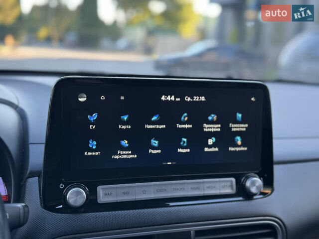 Сірий Хендай Kona, об'ємом двигуна 0 л та пробігом 114 тис. км за 15999 $, фото 57 на Automoto.ua