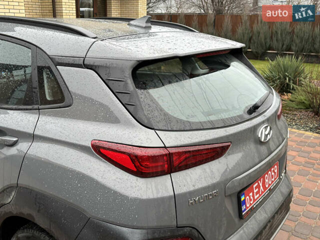 Сірий Хендай Kona, об'ємом двигуна 0 л та пробігом 43 тис. км за 14950 $, фото 13 на Automoto.ua
