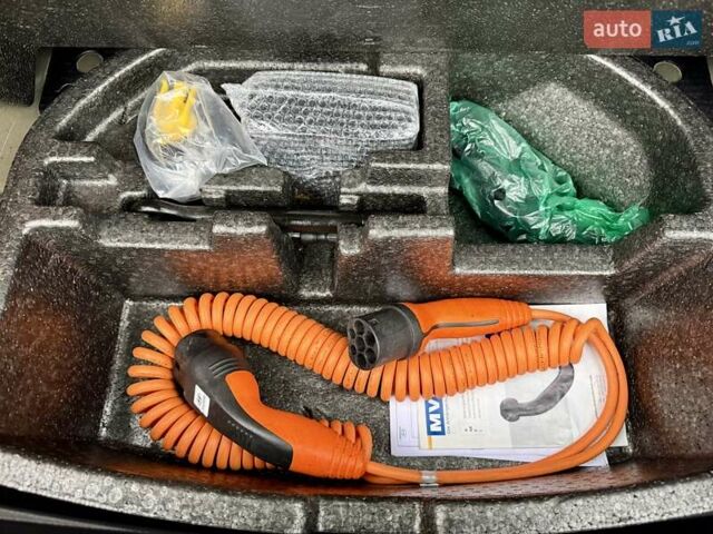 Серый Хендай Kona, объемом двигателя 0 л и пробегом 74 тыс. км за 15250 $, фото 97 на Automoto.ua