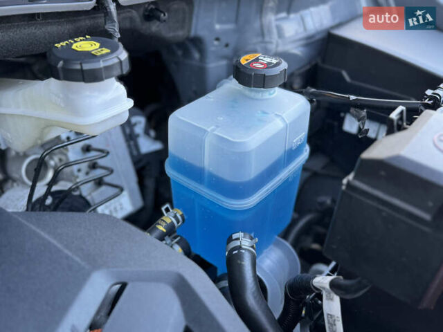 Сірий Хендай Kona, об'ємом двигуна 0 л та пробігом 114 тис. км за 15999 $, фото 48 на Automoto.ua