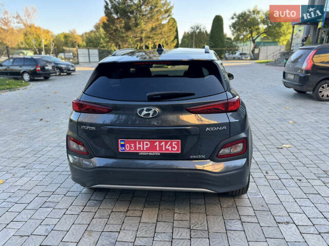 Сірий Хендай Kona, об'ємом двигуна 0 л та пробігом 114 тис. км за 15999 $, фото 6 на Automoto.ua