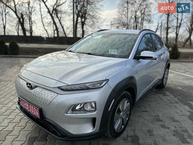 Серый Хендай Kona, объемом двигателя 0 л и пробегом 86 тыс. км за 16000 $, фото 7 на Automoto.ua