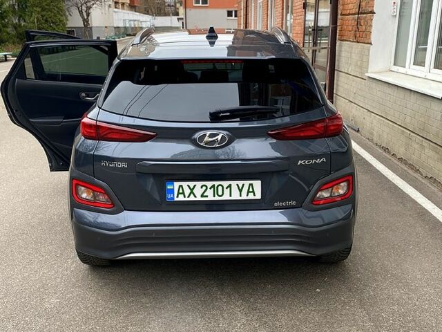 Сірий Хендай Kona, об'ємом двигуна 0 л та пробігом 75 тис. км за 16000 $, фото 3 на Automoto.ua