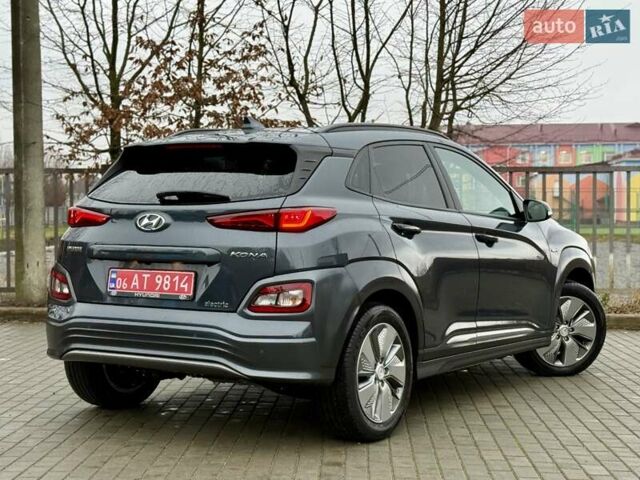 Серый Хендай Kona, объемом двигателя 0 л и пробегом 74 тыс. км за 15250 $, фото 18 на Automoto.ua