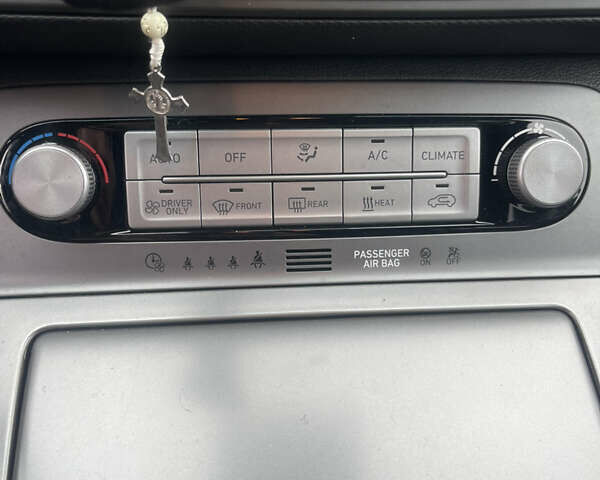 Сірий Хендай Kona, об'ємом двигуна 0 л та пробігом 132 тис. км за 15500 $, фото 20 на Automoto.ua