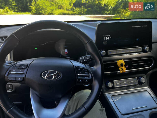 Сірий Хендай Kona, об'ємом двигуна 0 л та пробігом 117 тис. км за 17300 $, фото 9 на Automoto.ua