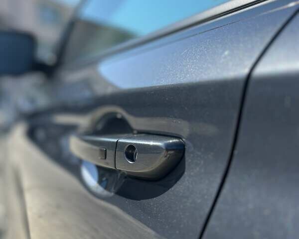 Серый Хендай Kona, объемом двигателя 0 л и пробегом 30 тыс. км за 21100 $, фото 23 на Automoto.ua