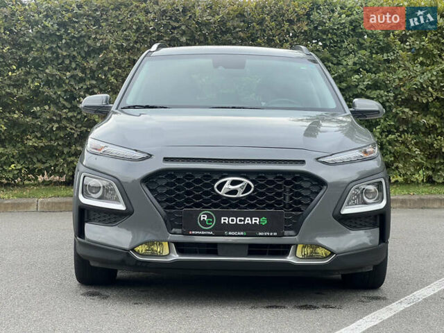 Серый Хендай Kona, объемом двигателя 1.6 л и пробегом 54 тыс. км за 20950 $, фото 4 на Automoto.ua