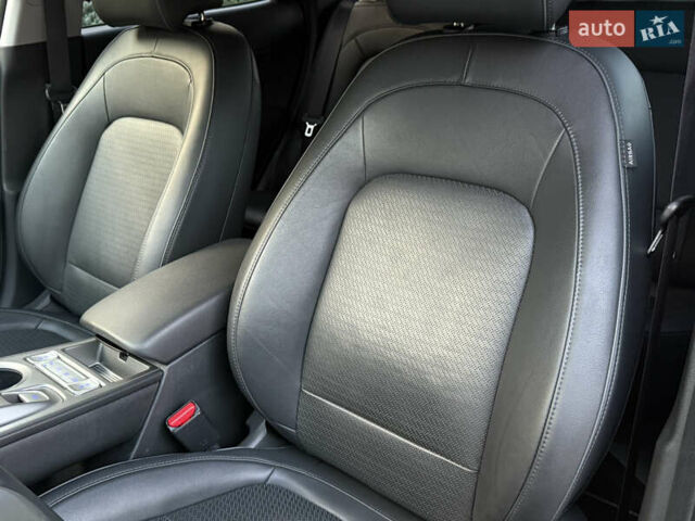 Сірий Хендай Kona, об'ємом двигуна 0 л та пробігом 81 тис. км за 17200 $, фото 80 на Automoto.ua