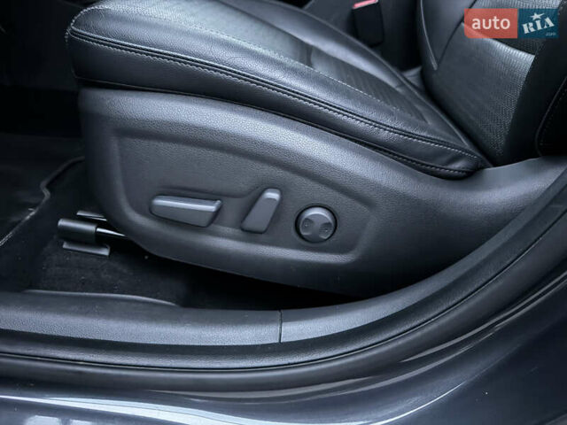 Серый Хендай Kona, объемом двигателя 0 л и пробегом 98 тыс. км за 18300 $, фото 8 на Automoto.ua