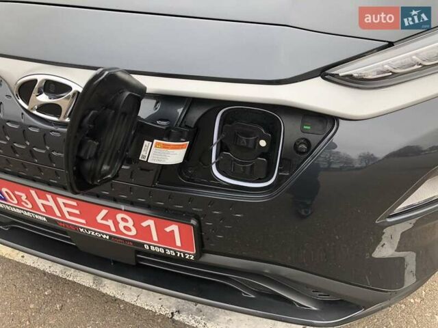 Сірий Хендай Kona, об'ємом двигуна 0 л та пробігом 70 тис. км за 18100 $, фото 12 на Automoto.ua
