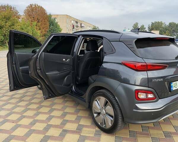 Серый Хендай Kona, объемом двигателя 0 л и пробегом 141 тыс. км за 17200 $, фото 11 на Automoto.ua