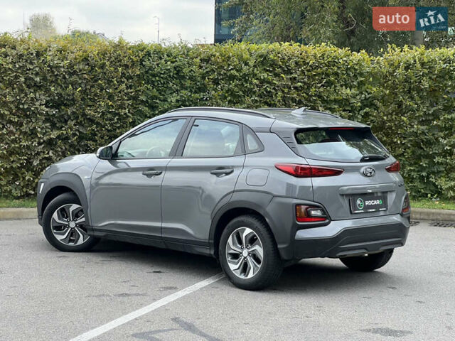 Серый Хендай Kona, объемом двигателя 1.6 л и пробегом 54 тыс. км за 20950 $, фото 16 на Automoto.ua