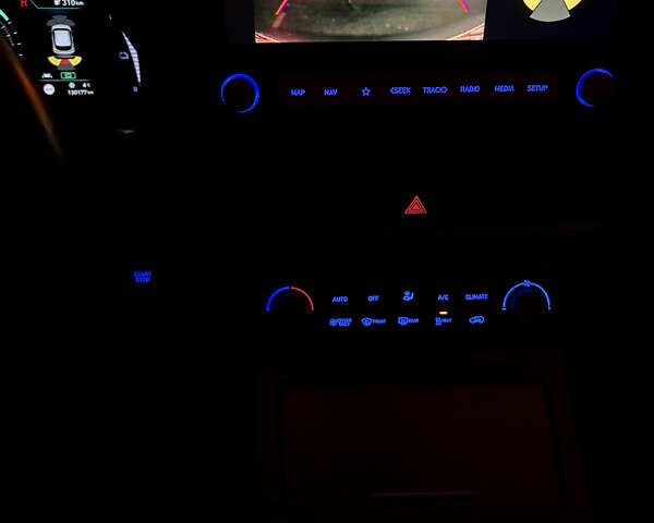 Серый Хендай Kona, объемом двигателя 0 л и пробегом 130 тыс. км за 18500 $, фото 34 на Automoto.ua