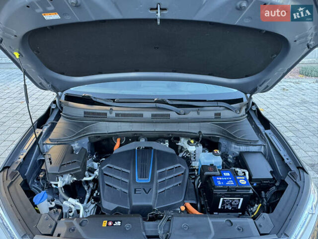 Сірий Хендай Kona, об'ємом двигуна 0 л та пробігом 114 тис. км за 15999 $, фото 43 на Automoto.ua