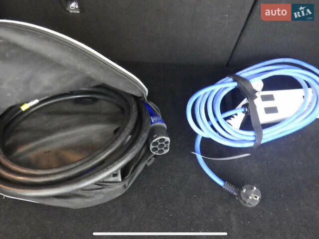 Сірий Хендай Kona, об'ємом двигуна 0 л та пробігом 78 тис. км за 18300 $, фото 10 на Automoto.ua