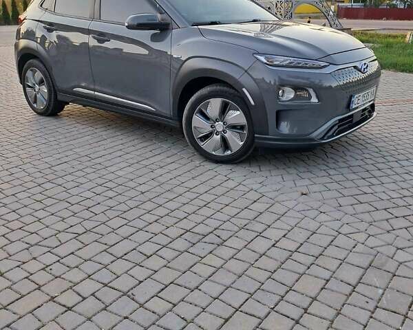 Сірий Хендай Kona, об'ємом двигуна 0 л та пробігом 63 тис. км за 17950 $, фото 2 на Automoto.ua
