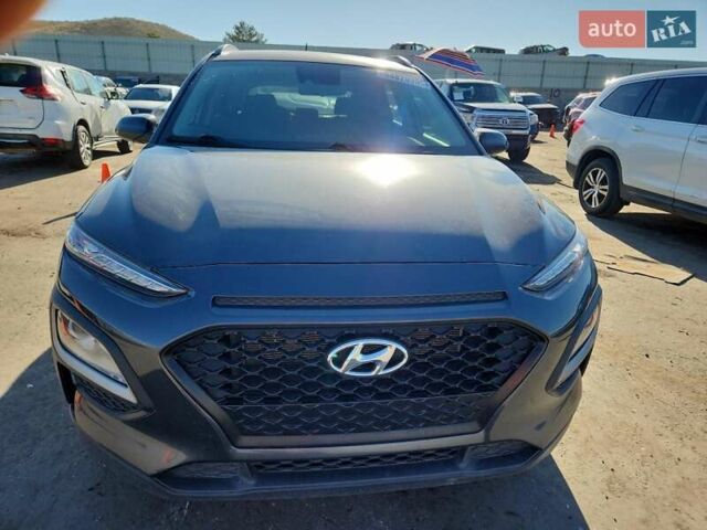 Серый Хендай Kona, объемом двигателя 2 л и пробегом 86 тыс. км за 2500 $, фото 4 на Automoto.ua