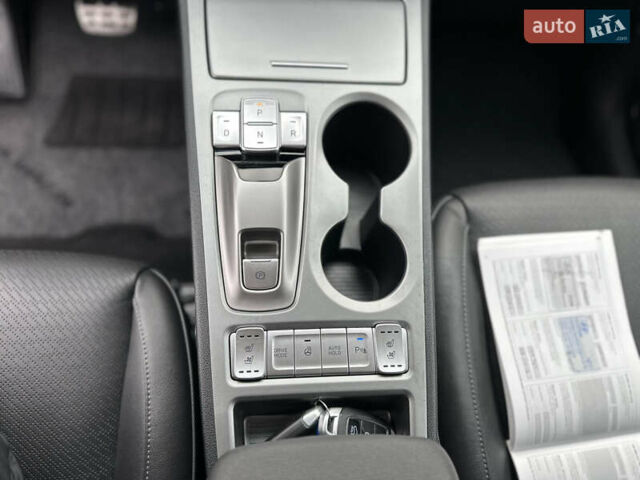 Сірий Хендай Kona, об'ємом двигуна 0 л та пробігом 61 тис. км за 18800 $, фото 24 на Automoto.ua