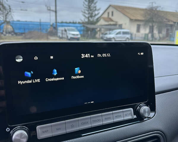 Сірий Хендай Kona, об'ємом двигуна 0 л та пробігом 149 тис. км за 17950 $, фото 56 на Automoto.ua