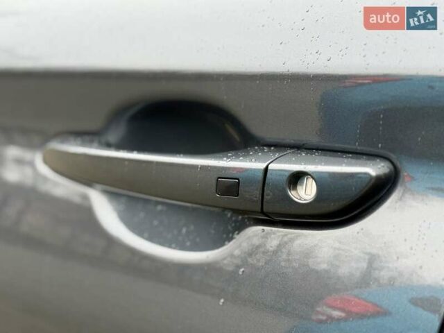 Серый Хендай Kona, объемом двигателя 0 л и пробегом 74 тыс. км за 15250 $, фото 32 на Automoto.ua