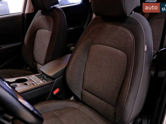 Серый Хендай Kona, объемом двигателя 0 л и пробегом 88 тыс. км за 20300 $, фото 33 на Automoto.ua