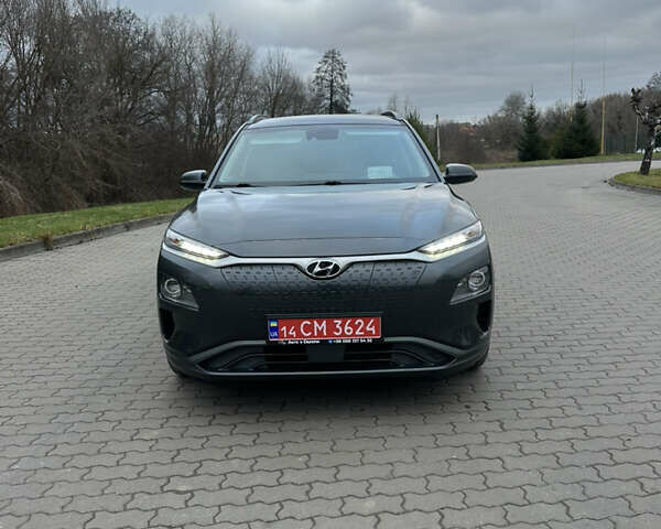 Сірий Хендай Kona, об'ємом двигуна 0 л та пробігом 149 тис. км за 17950 $, фото 2 на Automoto.ua