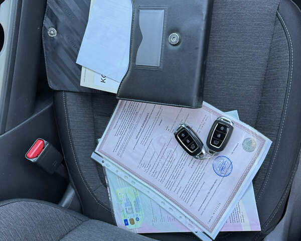 Сірий Хендай Kona, об'ємом двигуна 0 л та пробігом 114 тис. км за 15999 $, фото 70 на Automoto.ua