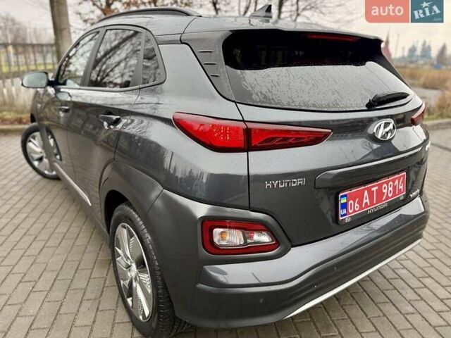 Серый Хендай Kona, объемом двигателя 0 л и пробегом 74 тыс. км за 15250 $, фото 15 на Automoto.ua
