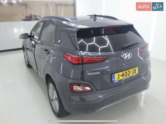 Сірий Хендай Kona, об'ємом двигуна 0 л та пробігом 78 тис. км за 18300 $, фото 1 на Automoto.ua