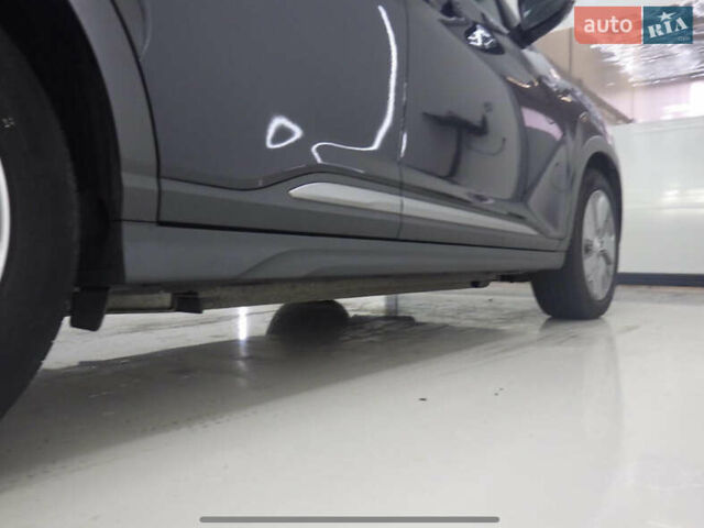 Сірий Хендай Kona, об'ємом двигуна 0 л та пробігом 78 тис. км за 18300 $, фото 12 на Automoto.ua