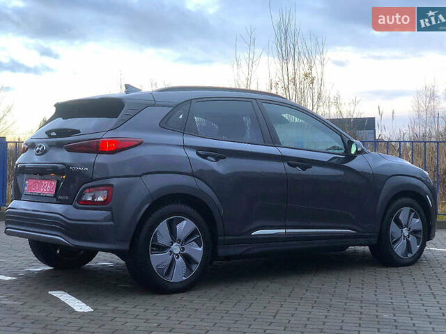 Серый Хендай Kona, объемом двигателя 0 л и пробегом 133 тыс. км за 15600 $, фото 9 на Automoto.ua
